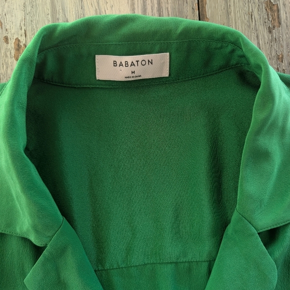 Aritzia Babaton Academy Silk Short Sleeve Blouse Green Women's Medium - Picture 4 of 7